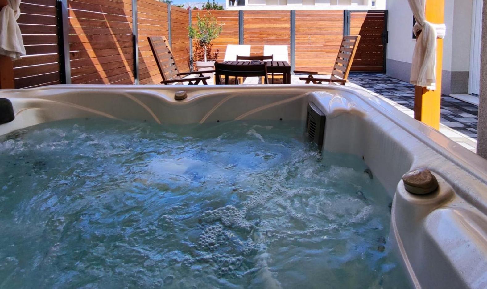Apartmán Tonina - House With Terrace, Jacuzzi, Free Parking Split Exteriér fotografie